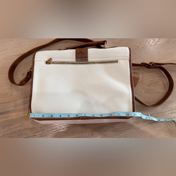 Brandy Melville cream canvas messenger bag NWT - Picture 10 of 11